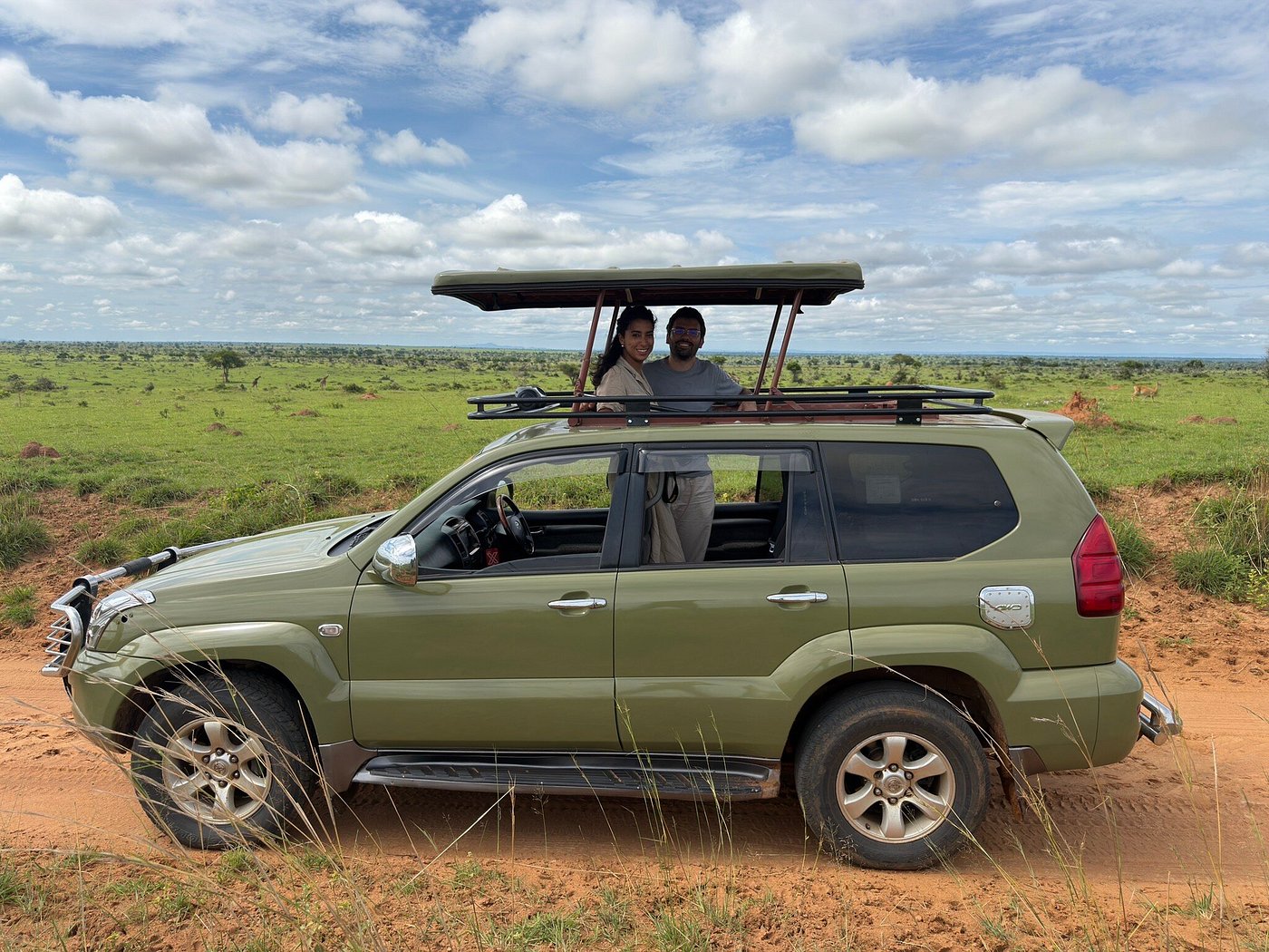 cheap land cruiser TX for hire in uganda